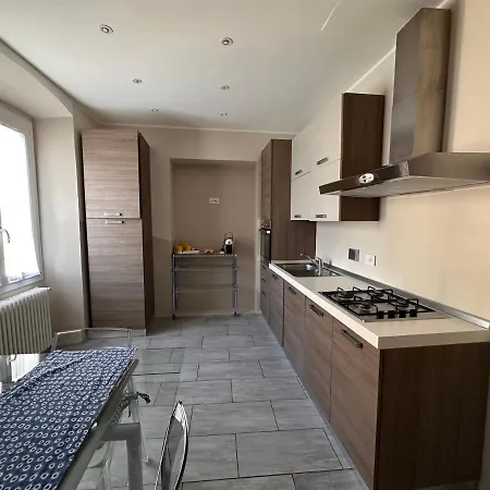 - A Due Passi Apartament