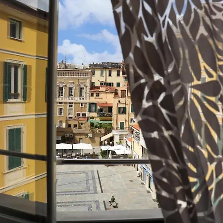 - A Due Passi Apartament *
